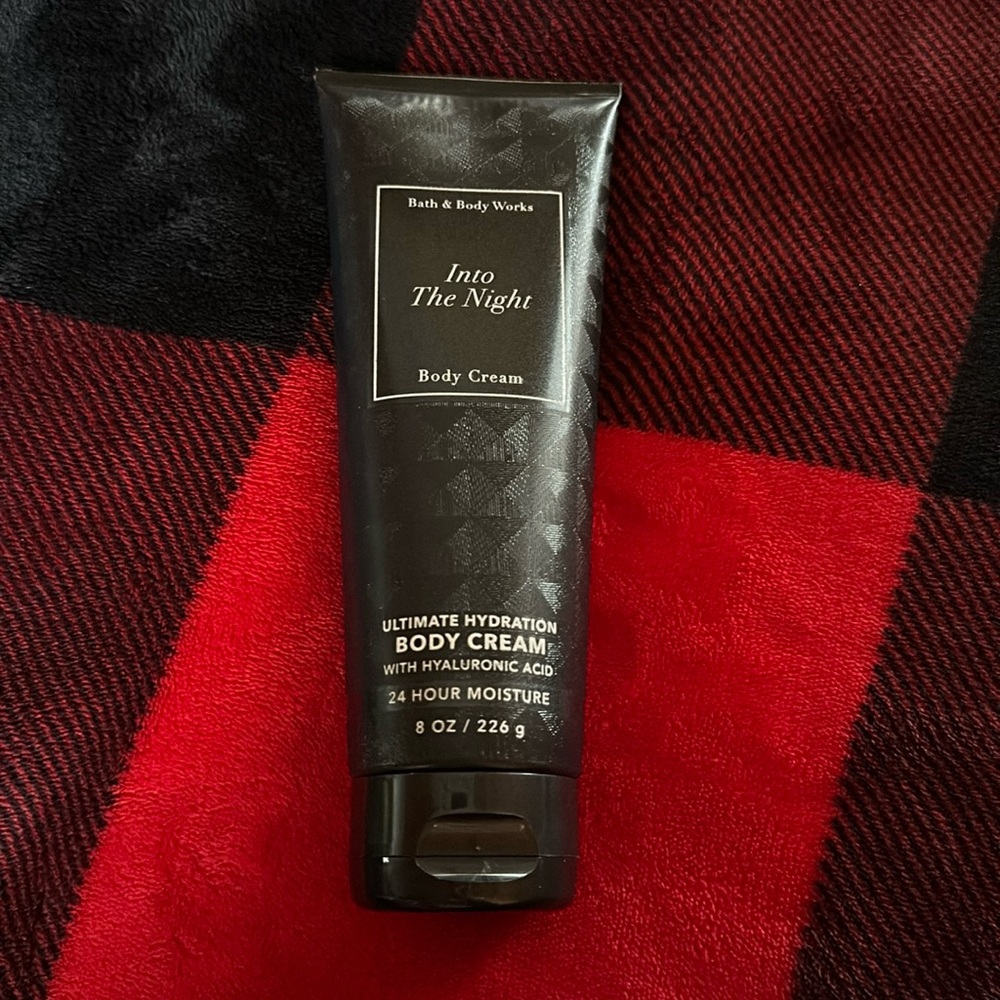 Bath & Body Works Into The Night Body Cream